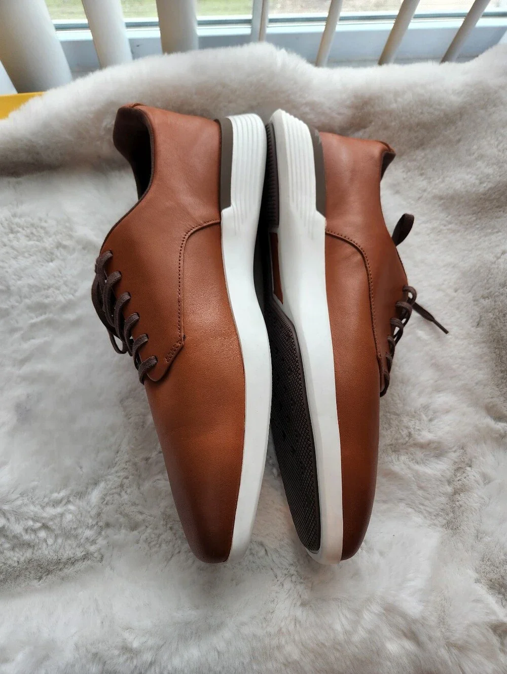 Wolf & Shepherd Men's Tan Leather Derby Shoes